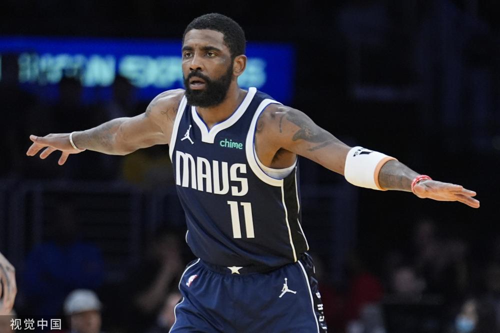 时政Vlog丨南方小土豆+东北老铁 抱团蹲亚冬会烟花.